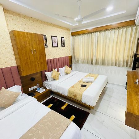 Hotel Avenue Sky Amhedabad Dış mekan fotoğraf