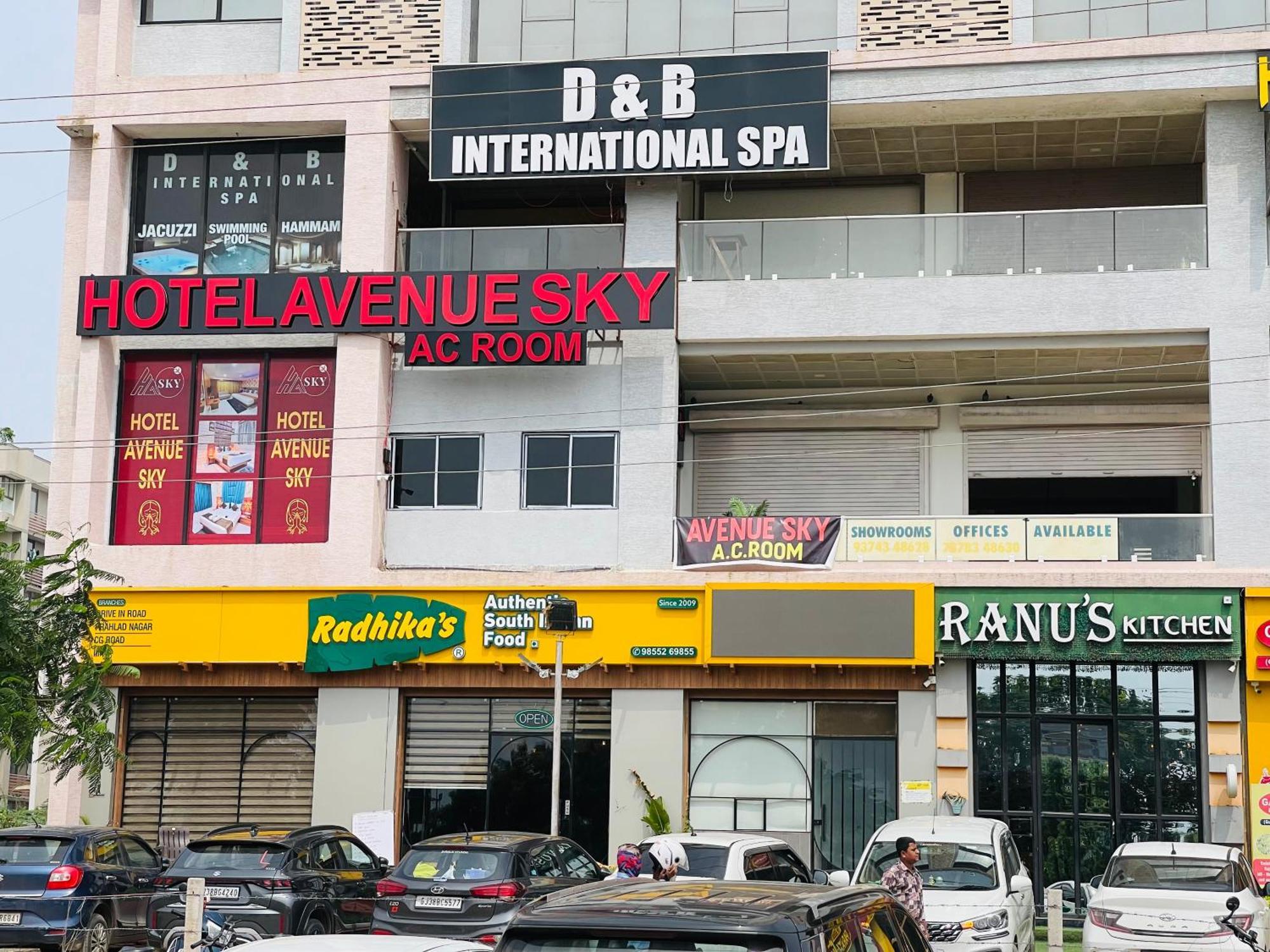 Hotel Avenue Sky Amhedabad Dış mekan fotoğraf